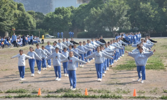 連州市職業(yè)技術(shù)學(xué)校、連州技工學(xué)校舉辦2019年廣播操比賽708.png