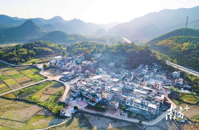 萬家村風(fēng)貌。梁崇杰  攝